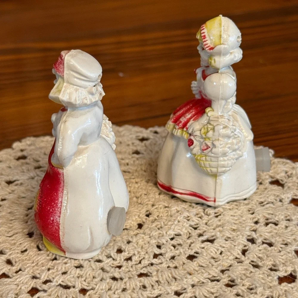 Dutch Boy and Girl Salt Pepper Shaker Set Red White Good Vintage